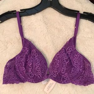 Victoria’s Secret lace bra￼